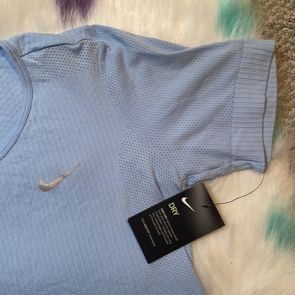 Nwt Nike Women’s Medium Infinite Seamless Mesh Running‎ Shirt Blue Size XL - Picture 4 of 9